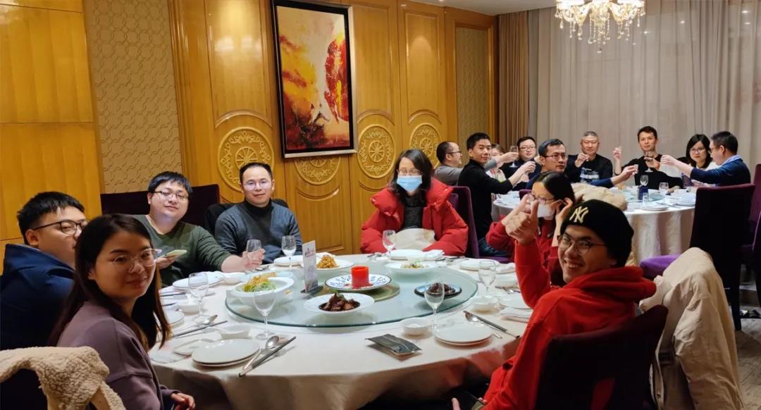 齊心協(xié)力，乘風破浪！聚集夢想，贏在未來！